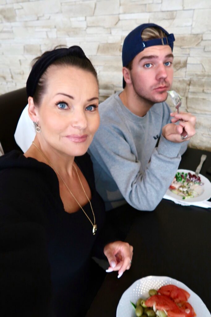 Img 5933 facetune 04 09 2020 15 44 28.jpg