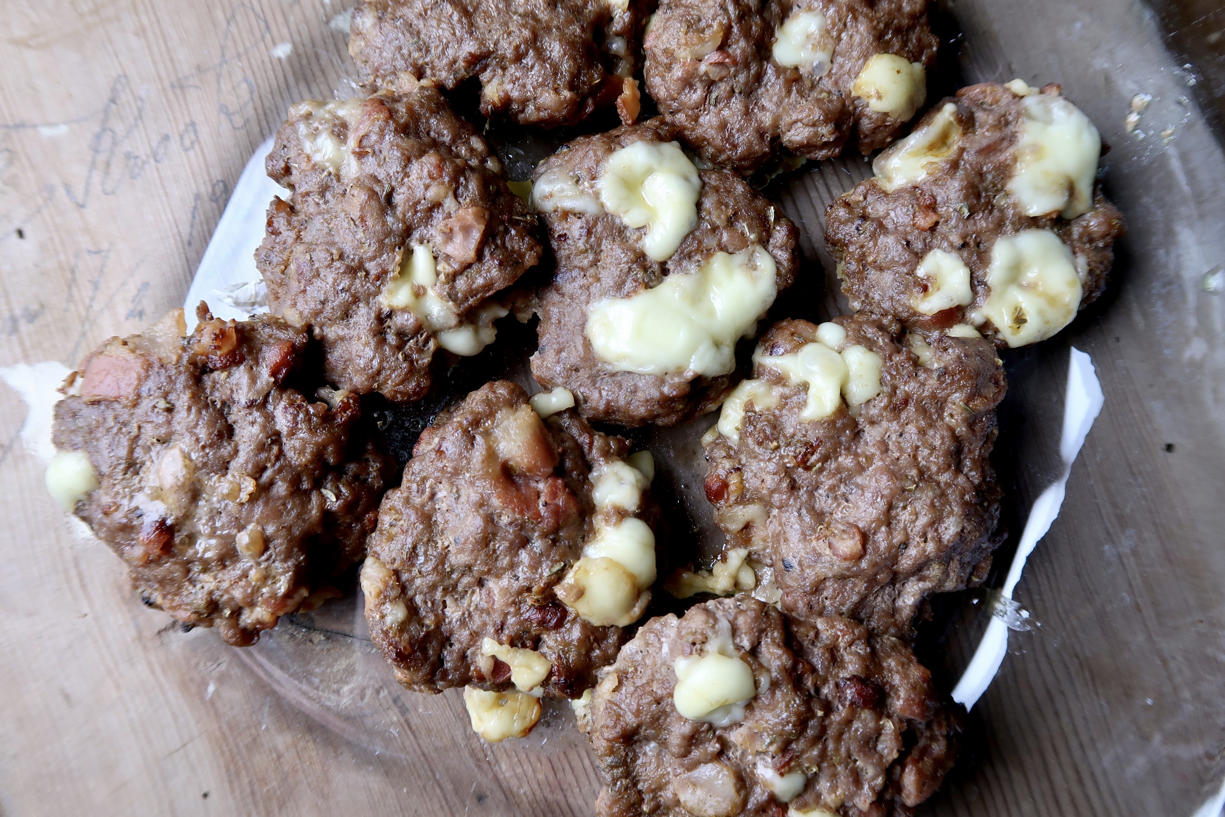 989B2851-6318-4C0E-A550-009F0955204D