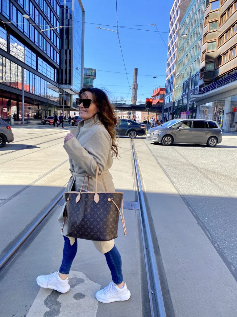 31E97240-DBB4-4847-A180-F3133AA8D458