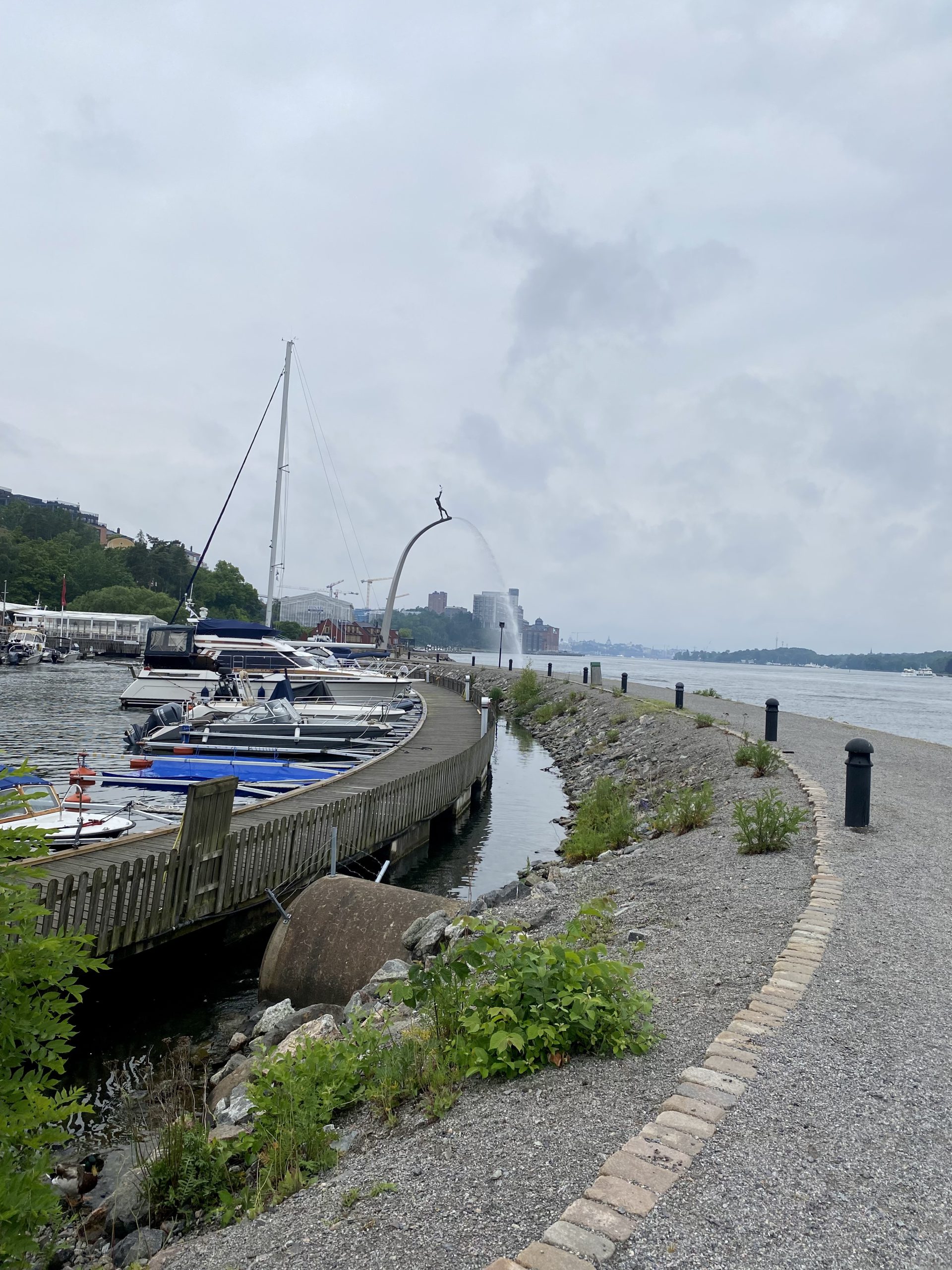 FBB0BAA2-E07F-48B2-9FDC-ECB3884ADB0A