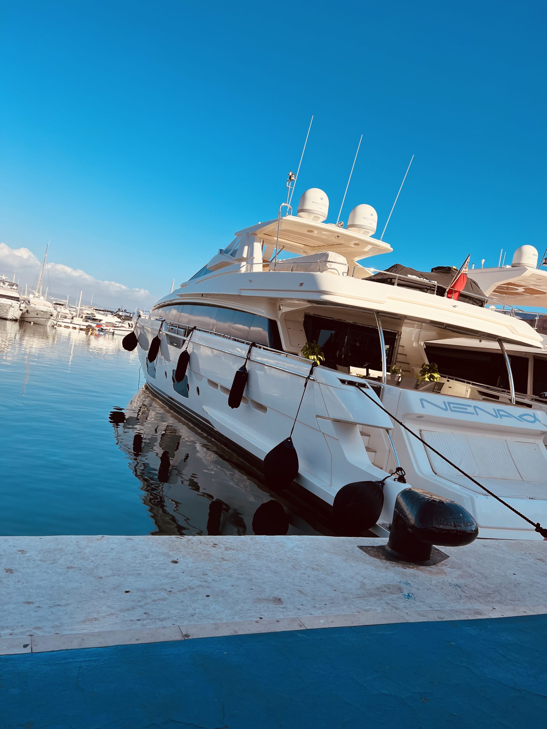 014FB6A4-DA6B-486D-8CE9-7CA416514F7A