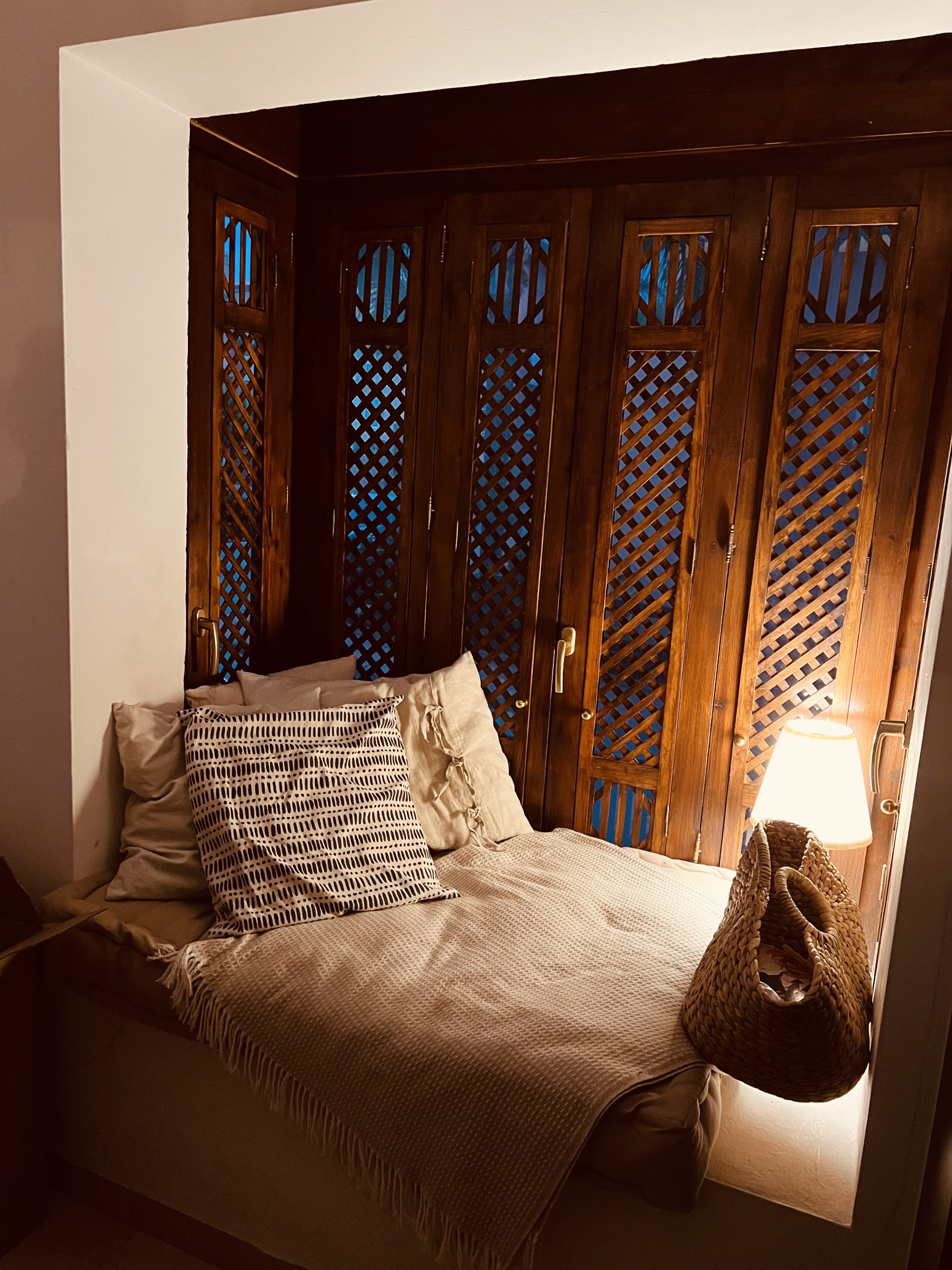 303761F0-6340-4E30-936D-11C9DCA89495